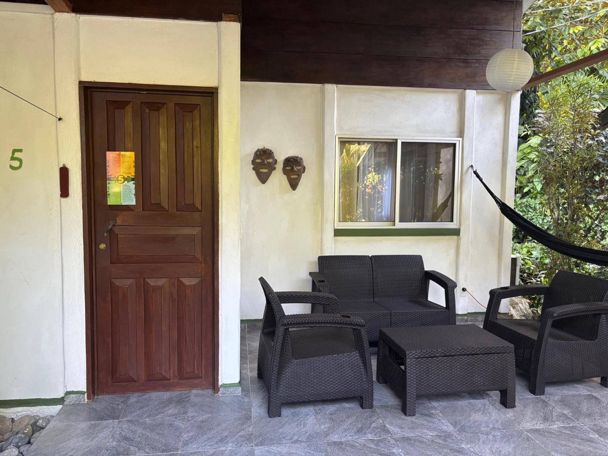 Hotel Suizo Loco Lodge & Resort Cahuita Exterior photo
