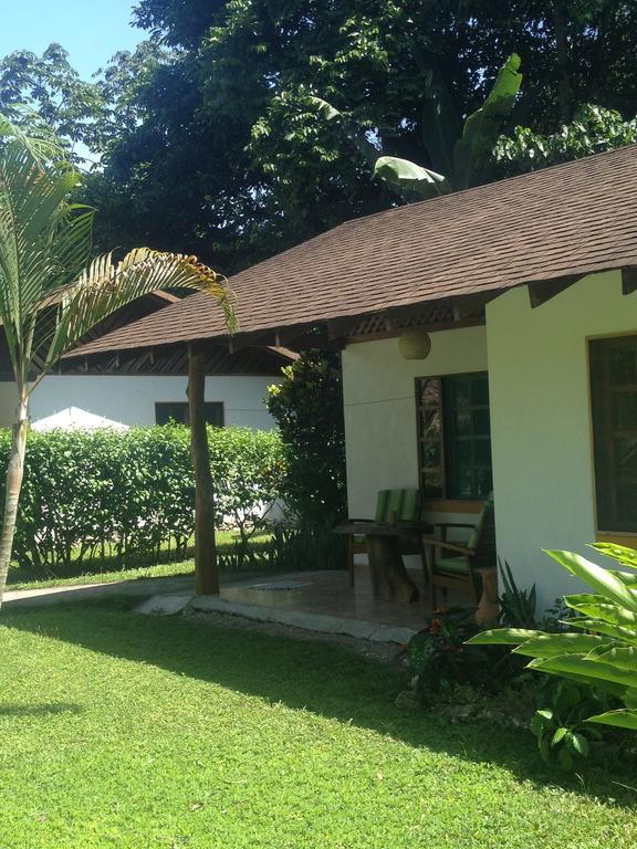 Hotel Suizo Loco Lodge & Resort Cahuita Room photo