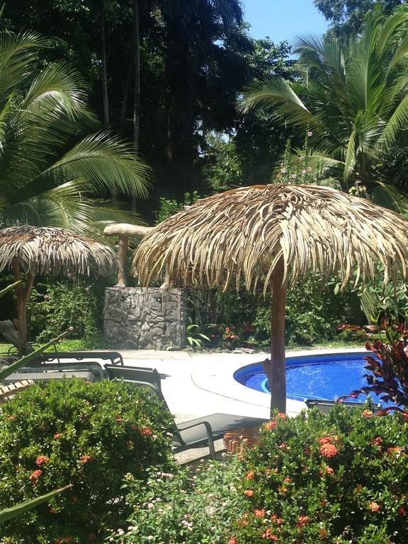 Hotel Suizo Loco Lodge & Resort Cahuita Exterior photo