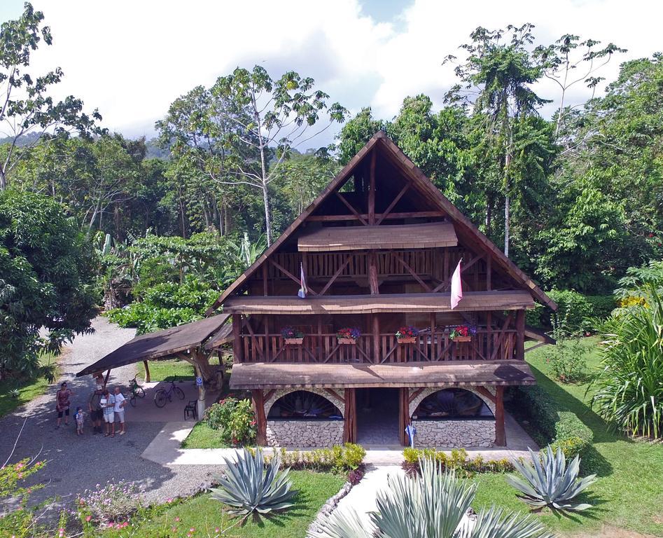 Hotel Suizo Loco Lodge & Resort Cahuita Exterior photo
